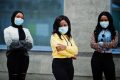 Pour lutter contre le Covid-19 au Gabon, il a été décidé du port obligatoire du masque dans les lieux publics. © Gabonreview/Shutterstock