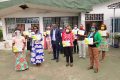 Les participants présentant leurs parchemins à l’issue de la formation. © Gabonreview