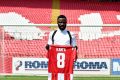 Guelor Kanga a signé un contrat de trois ans avec l’Etoile rouge de Belgrade et un salaire annuel de 8,5 milliards de FCFA par an.  © Facebook