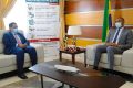 Moment d’échanges entre l’ambassadeur du Royaume d’Arabie Saoudite au Gabon, Abdulrahman Salam Aldahas, et le ministre de la Santé, Guy Patrick Obiang Ndong. © D.R.