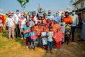 L’esprit de partage de la SNI s’est récemment exprimé auprès des enfants des résidents des logements sociaux de la «Cité Alhambra», dans la commune d’Akanda. © D.R.