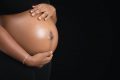 Elle a attribué la même grossesse à un policier, un agent du trésor et un forestier. © Gabonreview/Shutterstock