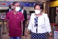 Yann Engonga et Prisca Koho Nlend, le 29 juin 2021, à l'aéroport Léon Mba de Libreville. © D.R.