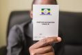Les cartes de vaccination provisoire ont cédé la place aux attestations de vaccination sécurisées. © D.R.