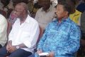 «Je me suis senti insulté dans mon camp politique et j’ai préféré quitter les choses, comme on dit, avant qu’elles ne me quittent», explique Jean Eyeghe Ndong (à gauche). © D.R.
