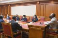 Rose Christiane Ossouka Raponda et ses collaborateurs reçus par Ali Bongo. © Com présidentielle