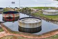 La fuite d’une cuve a engendré le déversement sur une vaste étendue au terminal du Cap Lopez, le 28 avril 2022. © ROLBG