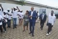 Le ministre de la Santé et sa déléguée, communiant le 1er mai 2022 avec les agents de quelques services sous tutelle. © Gabonreview
