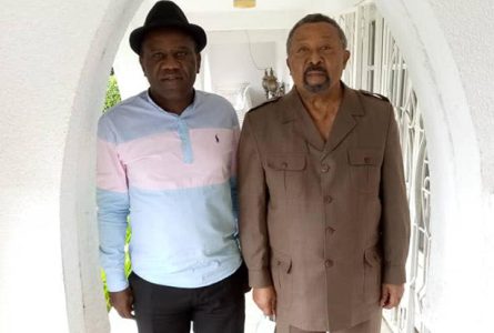 Joël Ngoueneni Ndzengouma (à gauche) et Jean Ping, en mars 2022, à Libreville. © D.R.