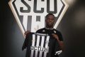 Ulrick Eneme-Ella s’est engagé pour trois ans avec le SCO Angers. © Twitter