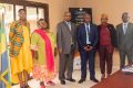 Dr Ousmane Diallo posant avec sa délégation et les représentants du MAEP Gabon. © Facebook/MAEP.Ga/