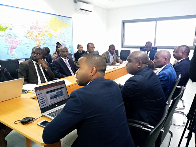 Gabon : Des attentes en matière de justice commerciale et transfert de propriété
