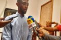 Waris Fatombi face à la presse, le 27 avril 2022, à Nkok. © Gabonreview