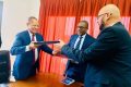 Cet accord signé par Lin Mombo et Galley Michel Yaovi se traduira par une baisse drastique des prix sur les communications mobiles (voix, data et sms) en itinérance. © D.R.