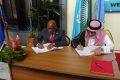 Gilberto da Piedade et Verissimo Ahmad Kattan signant des documents, le 30 août 2022, à Libreville. © CEEAC