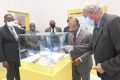 Le président de la République, Ali Bongo Ondimba à l’exposition virtuelle baptisée «Iroungou, de l’ombre à la lumière». © D.R.