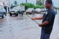 A Libreville, Owendo, Akanda, comme dans l’ensemble du pays, il faut repenser la gestion du risque. (en photo la facétie d’un Gabonais quant au phénomène) © Capture d’écran Gabonreview