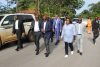 Le vice-Premier ministre, Alain-Claude Bilie-By-Nze, et sa délégation sur le terrain à Tchibanga. © Facebook/ACBilieByNze