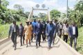 Le Premier ministre, Alain-Claude Bilie-By-Nze, et sa délégation sur le pont d'Ebel-Abanga, le 3 février 2023. © D.R.