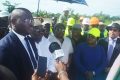 Marie-Françoise Dikoumba, Dexter Meye M’Obiang, Yvon Patrick Rombogouera, les représentants des Collectifs et les occupants, présents le 22 mars 2023 sur le site de Malibé. © Gabonreview 