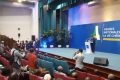 Alain-Claude Bilie-By-Nze clôturant les travaux des assises nationales sur la vie chère, le 13 avril 2023.© Gabonreview