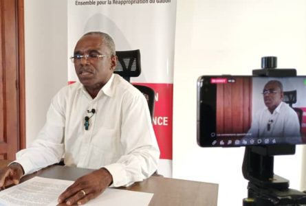 Le président en exercice de la Plateforme Alternance 2023, François Ndong Obiang. ©  Gabonreview