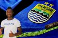 Le milieu offensif Levy Madinda rejoint Persib Bandung en Indonésie pour la saison 2023-2024. © Gabonreview