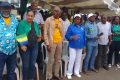 Jean Gaspard Ntoutoume Ayi (au centre), tête de liste UN-RPM à Akanda et candidat aux législatives, a reçu le soutien de Paulette Missambo. © Gabonreview