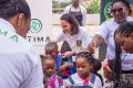Le beau geste des associations Otima et Arna-Amical, en faveur des enfants démunis du quartier Montalier dans le 6e arrondissement de la commune de Libreville. © D.R