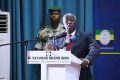 Le Premier ministre de la Transition, Raymond Ndong Sima, s’entretenant avec les journalistes, le 27 septembre 2023. © Com Primature  