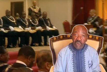 «Make noise !». Selon les initiés, le fait de le répéter trois fois est un signal maçonnique de détresse issu de la pratique américaine. © Montage GabonReview