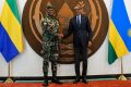 Le général Brice Clotaire Oligui Nguema et Paul Kagame, le 16 octobre 2023 à Kigali. © Com. présidentielle