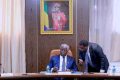 Le Premier ministre, Raymond Ndong Sima supprime les mesures de gel de recrutement à la Fonction publique. © D.R.