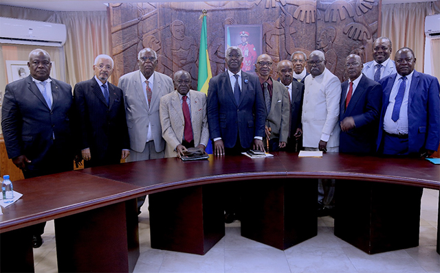 Gabon : Les anciens dignitaires chez Raymond Ndong Sima