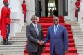 Le général Brice Clotaire Oligui Nguema et Macky Sall, le 18 janvier 2024 à Dakar. © Com. Présidence/Sénégal