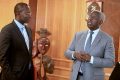 Ismaël Gnamalenguongou Oligui, le directeur général de la Caistab échangeant avec le Premier ministre, Raymond Ndong Sima, le 25 janvier 2024. © Com. Primature