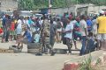 Les populations de Ndjolé sont montées au créneau pour le manque d’électricité dans la ville depuis plusieurs jours, le 4 janvier 2024 à Ndjolé. © D.R.