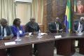 Le Premier ministre de la Transition, Raymond Ndong Sima, Ademola Ajagbe et leurs collaborateurs, le 12 février 2024, à Libreville. © Com. Primature