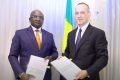 Le Pr Adrien Mougougou et Fatih Bora (président de FB Group) lors de la cérémonie de signature de convention, le 20 février 2024 à Libreville. © GabonReview