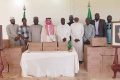 L’ambassadeur du Royaume d’Arabie Saoudite, Farraj Ben posant avec le CSAIG après la remise du don, le 5 février 2024 à Libreville. © Gabonactu.com