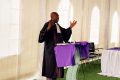 Le pasteur Essimegane prononçant son sermon. © GabonReview