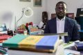 L'avocat Anges Kevin Nzigou, secrétaire exécutif du Parti pour le changement (PLC), le 27 février 2024 à Libreville. © AFP