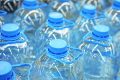 L’Agasa prévoit de fermer les établissements ne respectant pas les normes de mise en bouteilles ou en sachets d'eau, affirmant que la santé des consommateurs est une priorité absolue. © Freepik