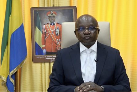 Le ministre de la Santé prononçant son allocution. © GabonReview