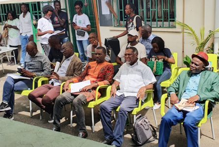 Cette cérémonie d’hommage à Maryse Condé a été rehaussée par les présences de plusieurs têtes couronnées de l’Université Omar-Bongo. © D.R.