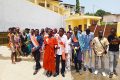 Des élèves du complexe Nelson Mandela de Libreville peu avant leur entrée sur scène. © GabonReview