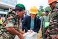 Moment de la pose de la première pierre avec la patronne de l'AFD Gabon. © ANPN