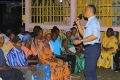 Le leader du Mouvement Gabao, Franck Nguema, lors d’un échange convivial avec les populations. © D.R.