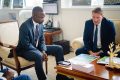 Le ministre de l’Economie et des Participations, Mays Mouissi, et le directeur général de la GMDC, Pierre Blondel, le 2 juillet à Libreville. © D.R.