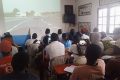 Des jeunes suivant le cours. © GabonReview